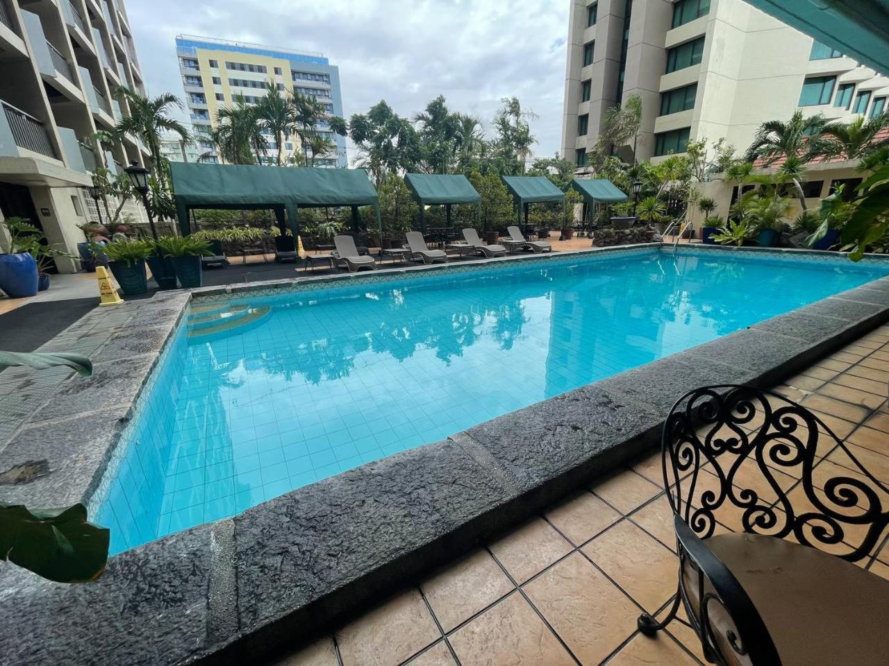 Copacabana Apartment Hotel Pasay Exterior foto